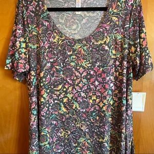 LuLaRoe Perfect Tee